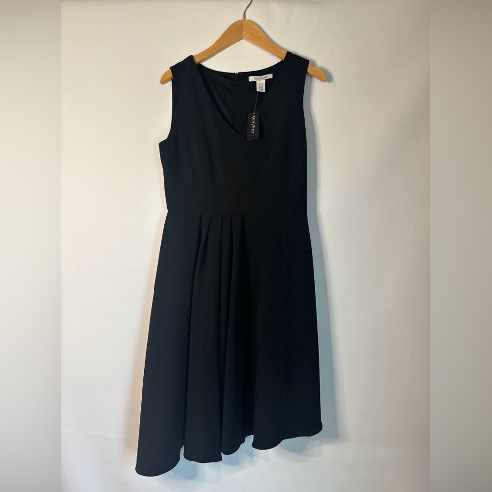 White House black market NWT black asymmetrical sleeveless dress Size 8